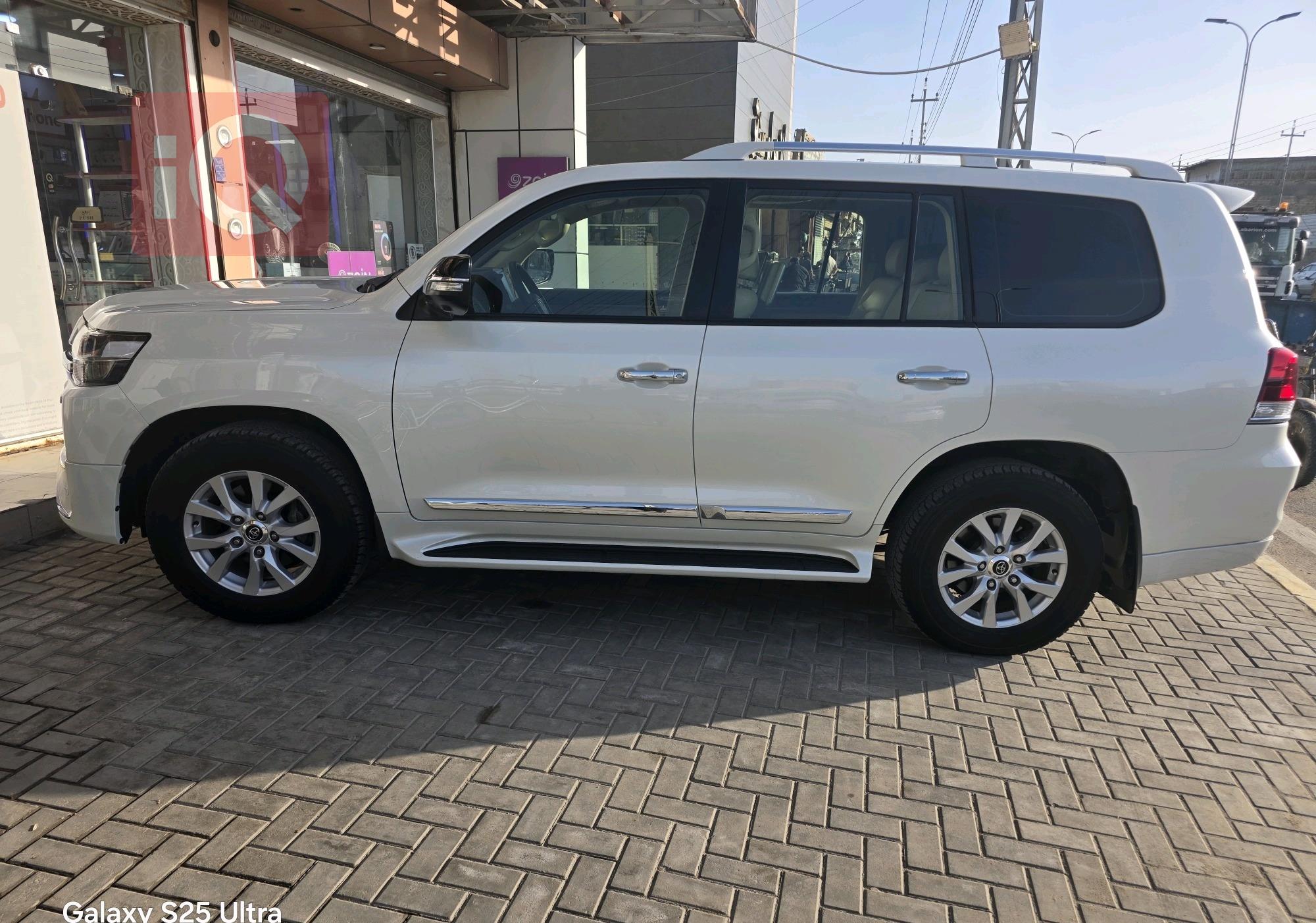 تويوتا لاندكروزر